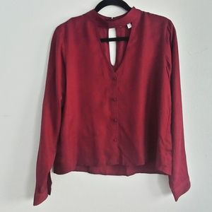 WREN&WILLA Chocker Deep V Neck Keyhole Blouse
